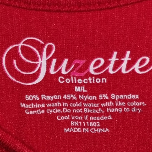 Suzette Collection long sleeve red crop top - Picture 2 of 3